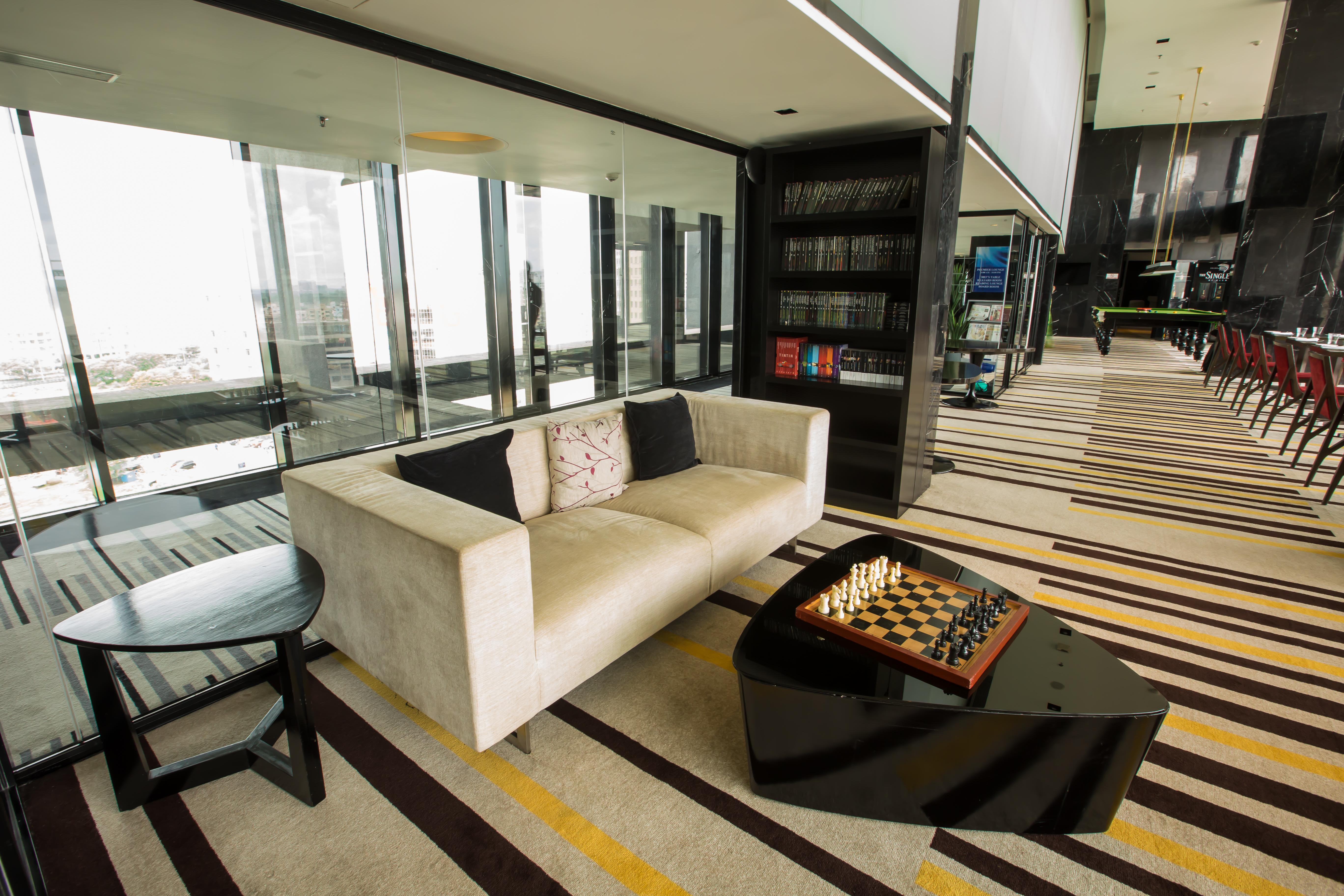 Novotel Kolkata Hotel And Residences Luaran gambar The Club lounge at KLIA