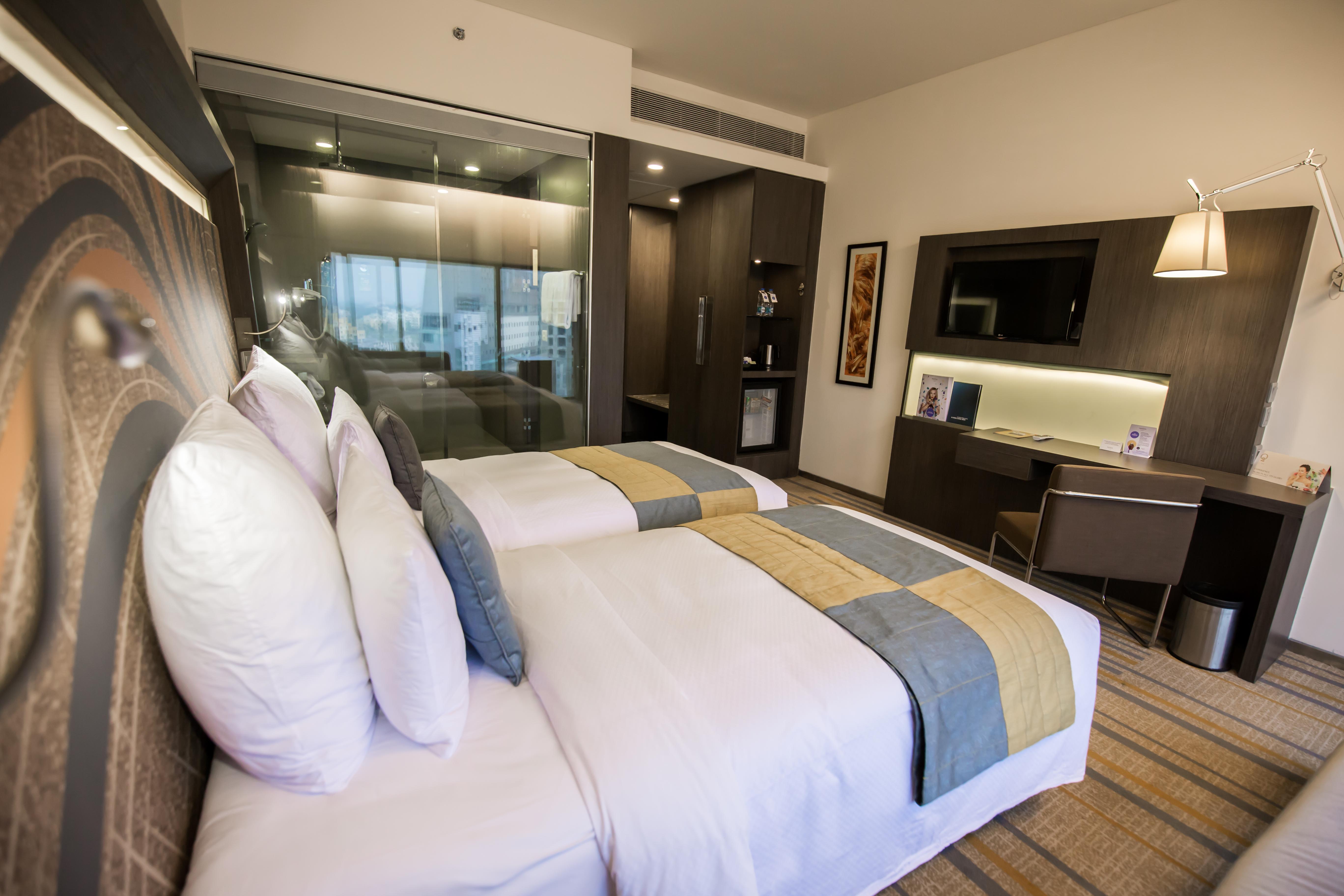 Novotel Kolkata Hotel And Residences Luaran gambar A room at the hotel