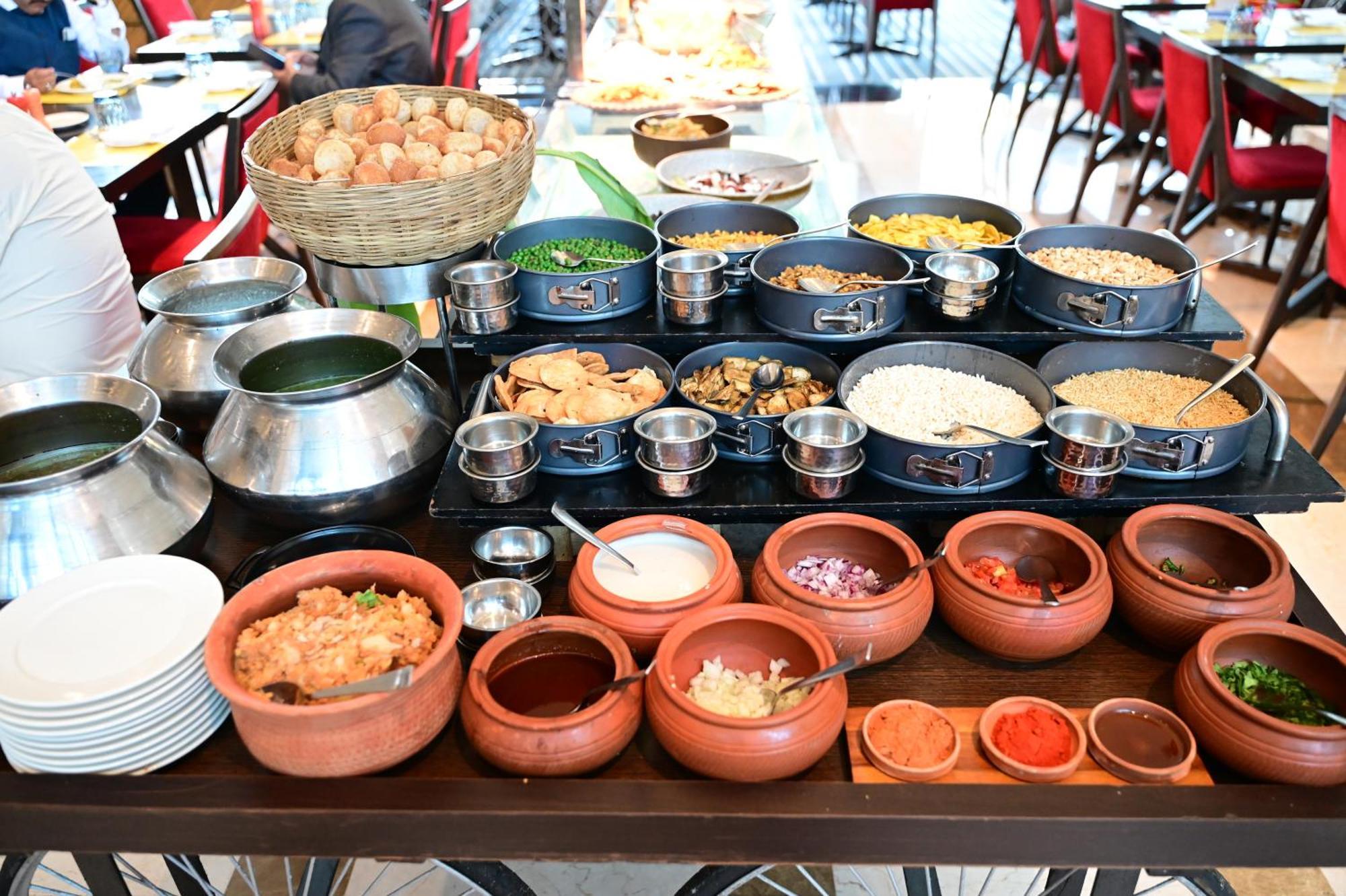 Novotel Kolkata Hotel And Residences Luaran gambar Indian cuisine