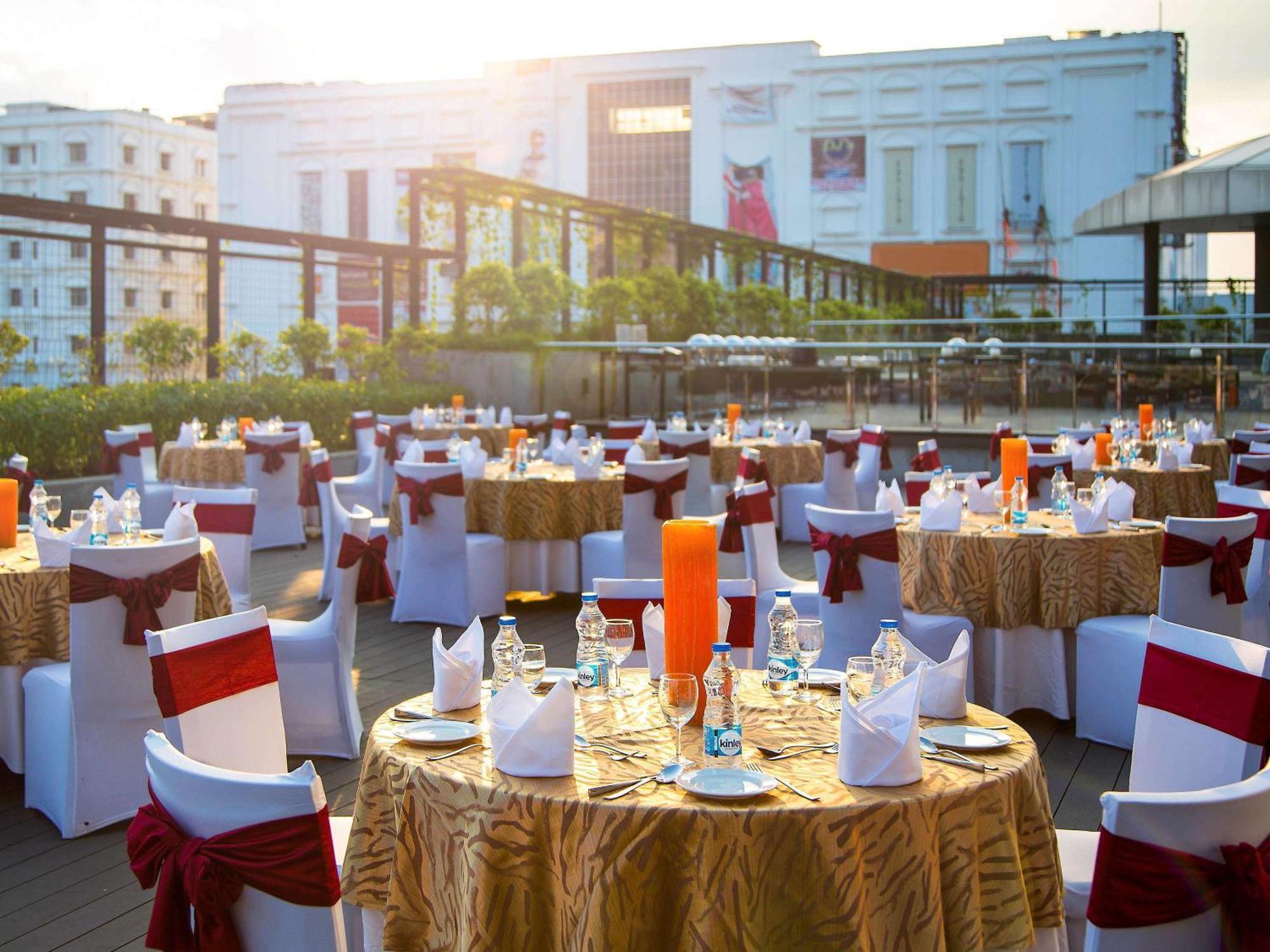 Novotel Kolkata Hotel And Residences Luaran gambar The Park, Hyderabad