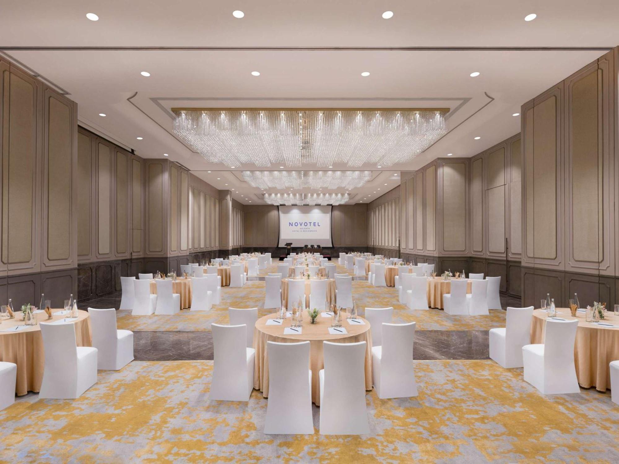 Novotel Kolkata Hotel And Residences Luaran gambar The Grand Ballroom